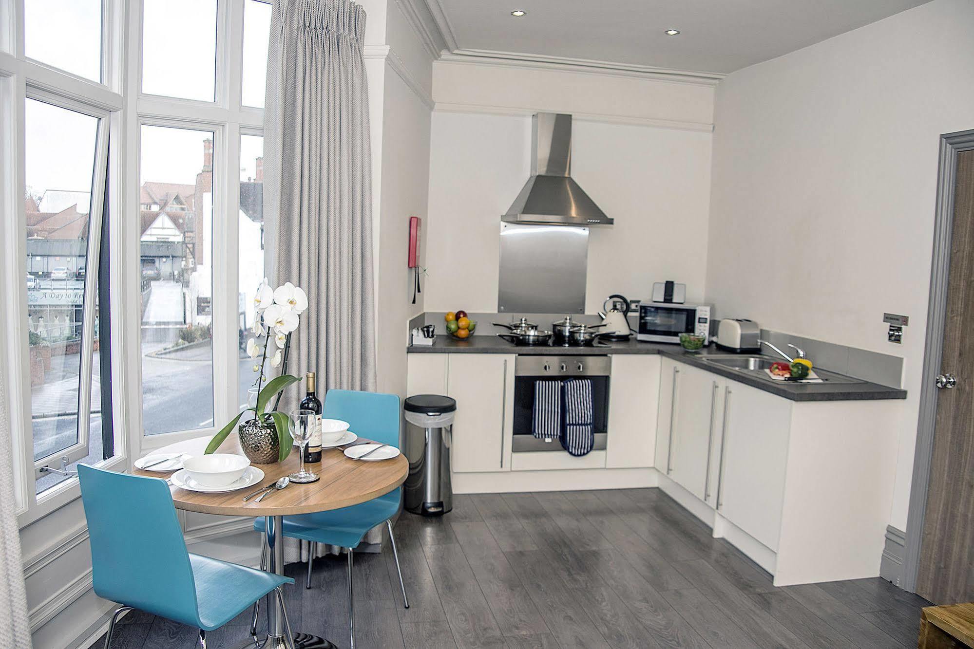 Base Serviced Apartments - City Road Chester Luaran gambar