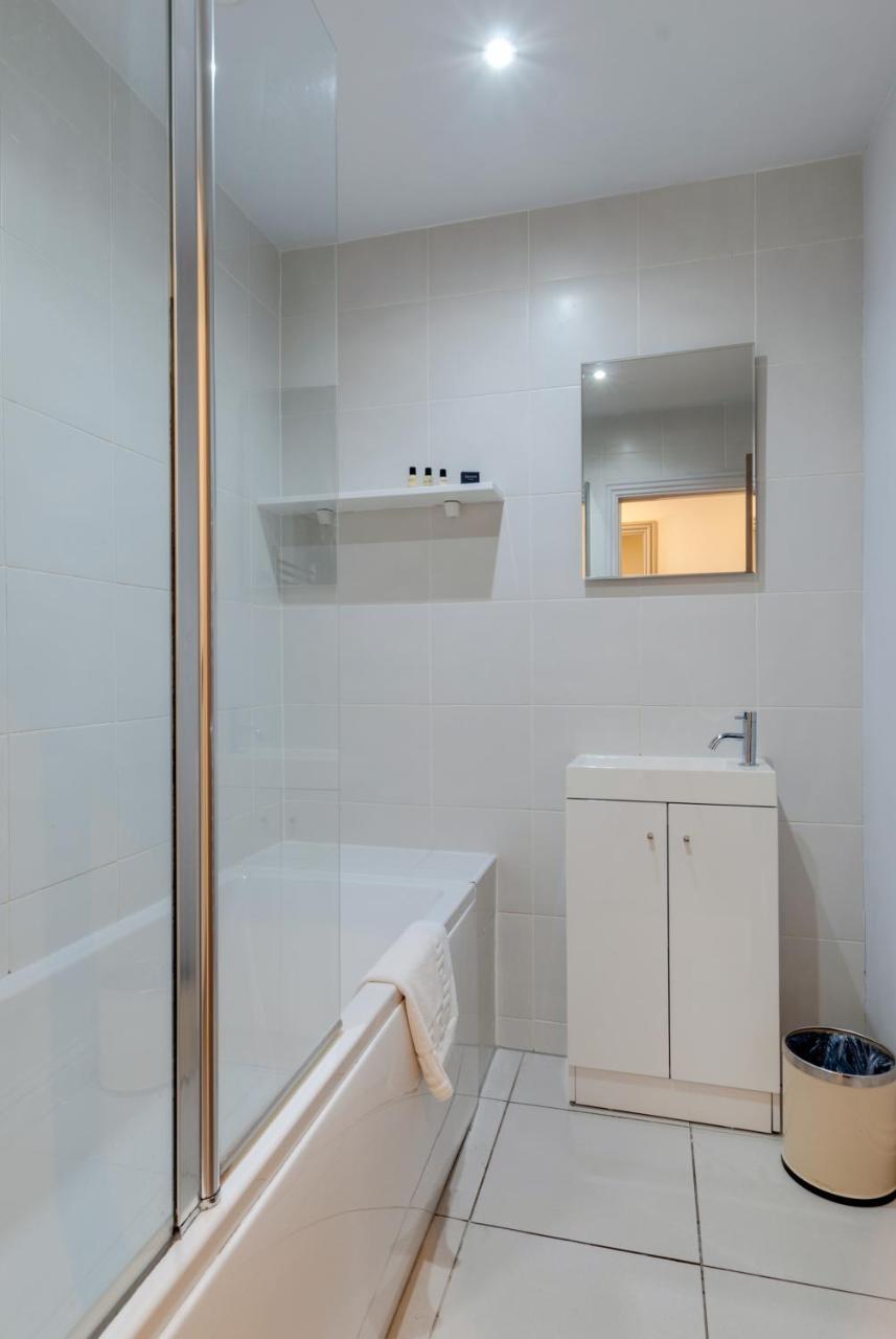 Base Serviced Apartments - City Road Chester Luaran gambar